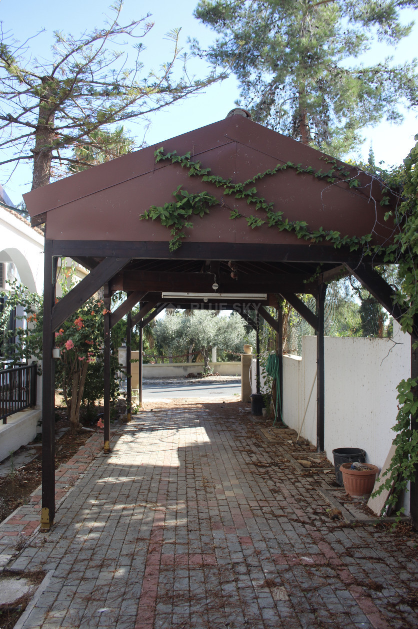 Charming 3-Bedroom Bungalow with Large Garden – Panthea, Limassol