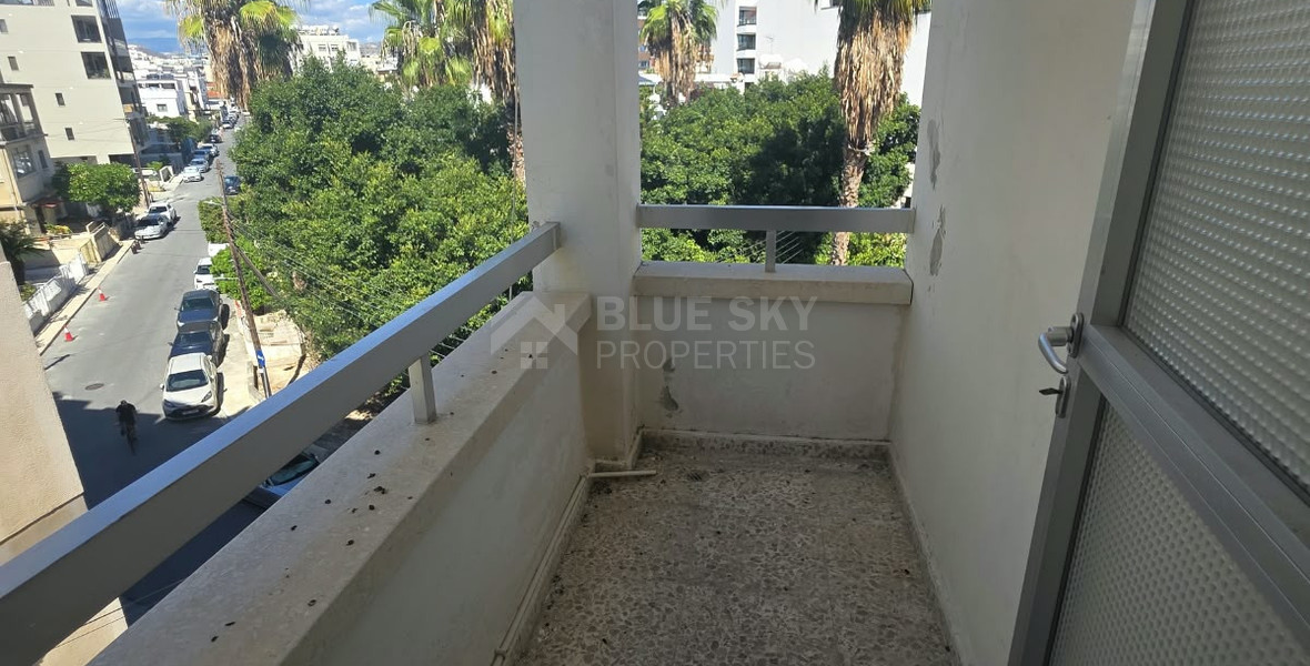 2-Bedroom Apartment in Prime Neapolis/Enaerios Location