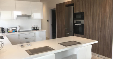 For Rent Luxury Seafront Three-Bedroom Fully Furnished Apartment in Parekklisia