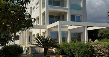 For Rent Luxury Seafront Three-Bedroom Fully Furnished Apartment in Parekklisia