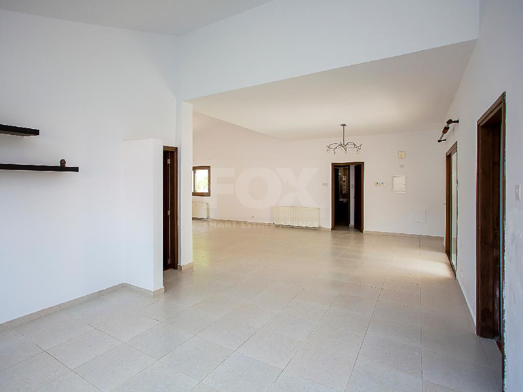 Spacious 4-Bedroom Ground-Floor House in Moniatis For Sale, in Limassol District
