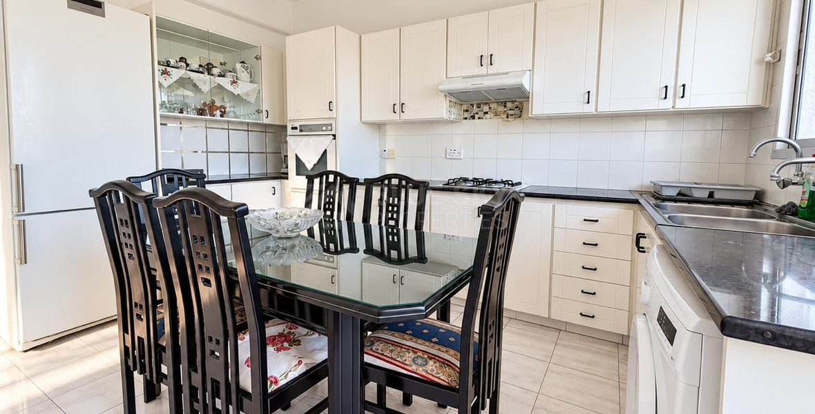 Spacious Three Bedroom Resale Apartment in  Chalkoutsa Mesa Geitonia