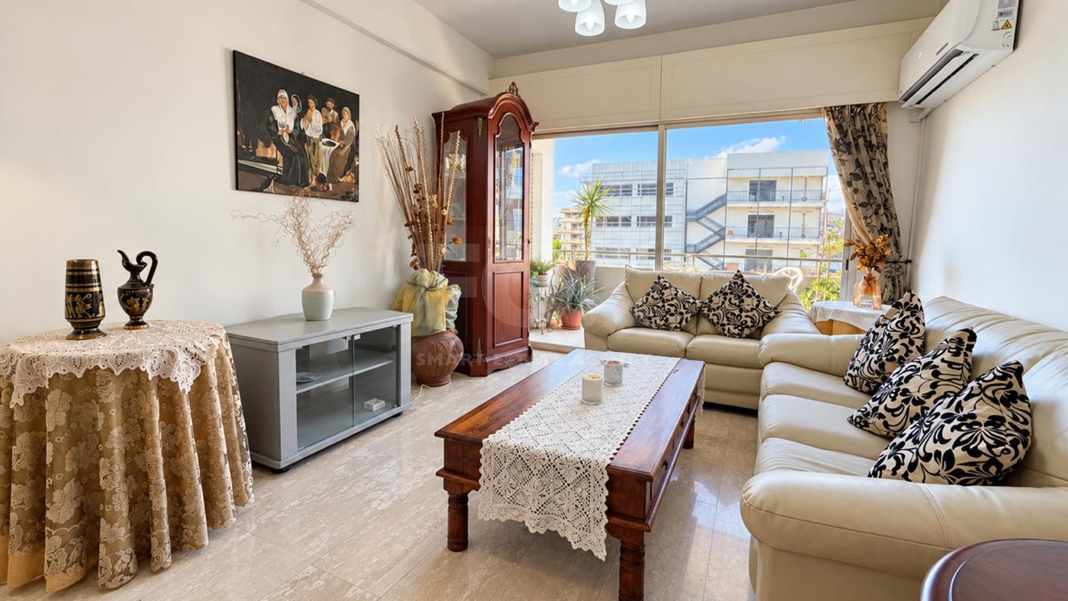 Spacious Three Bedroom Resale Apartment in  Chalkoutsa Mesa Geitonia