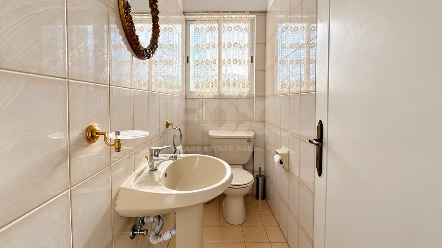 Spacious Three Bedroom Resale Apartment in  Chalkoutsa Mesa Geitonia