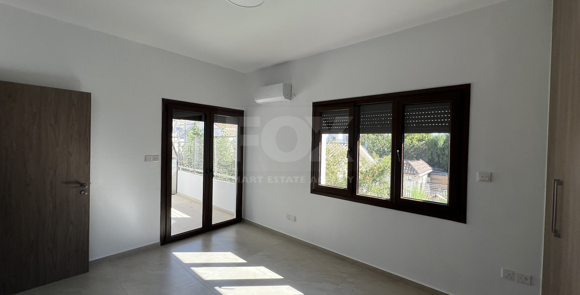 Spacious 3-Bedroom Upper Floor House with A+ Efficiency