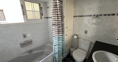 Cozy 3-Bed Apartment for Rent with Sea View in Agios Athanasios