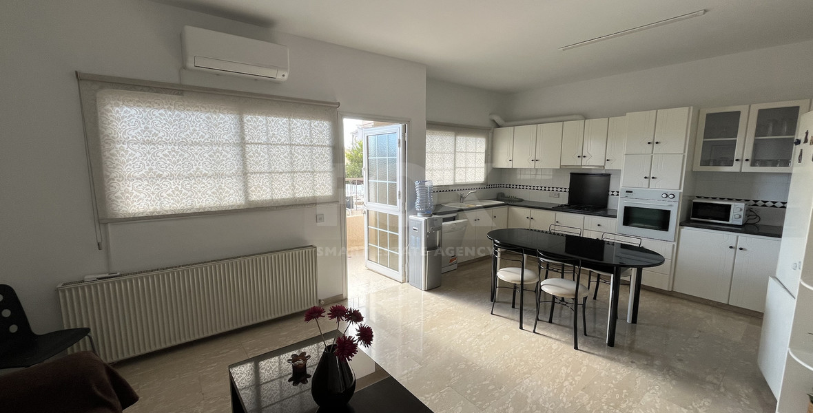 Cozy 3-Bed Apartment for Rent with Sea View in Agios Athanasios