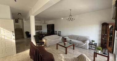 Cozy 3-Bed Apartment for Rent with Sea View in Agios Athanasios