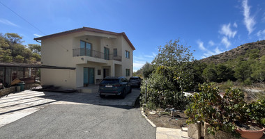 Beautiful 3-Bedroom Villa for Sale with Large Garden in Serene Kalo Chorio