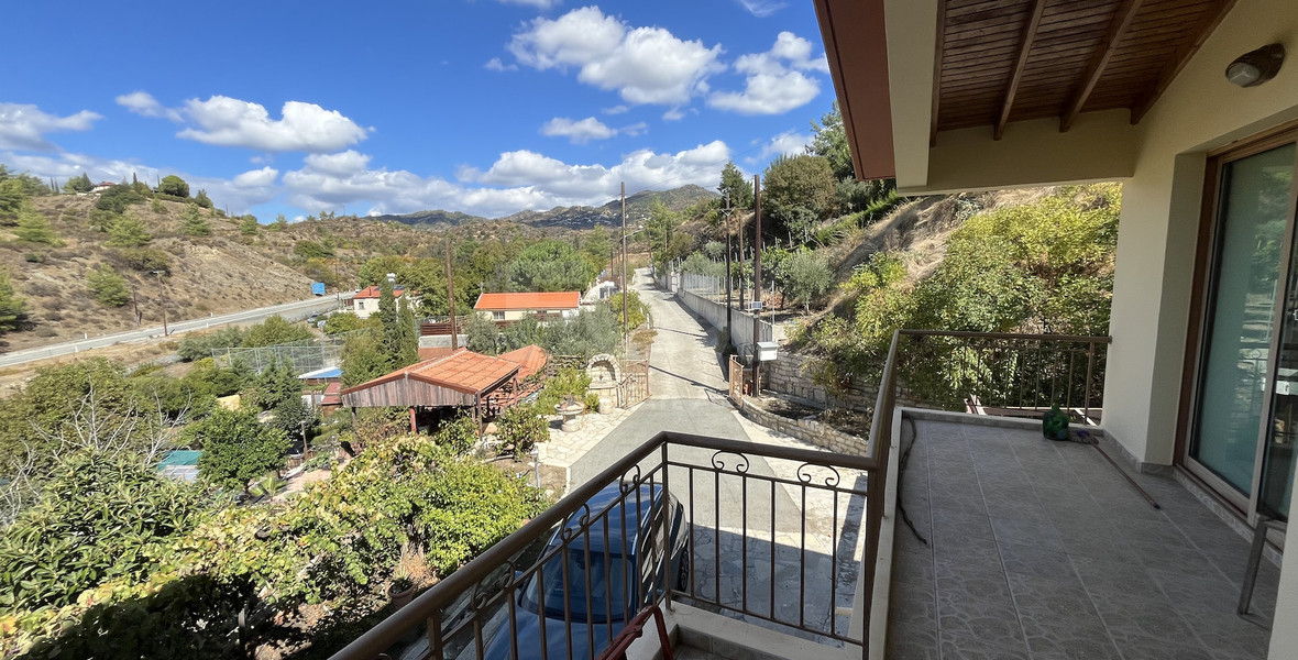 Beautiful 3-Bedroom Villa for Sale with Large Garden in Serene Kalo Chorio