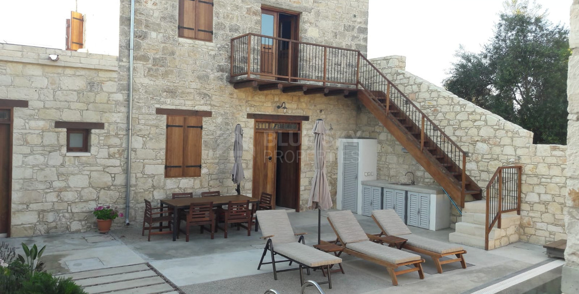 Charming two bedroom traditional villa for rent