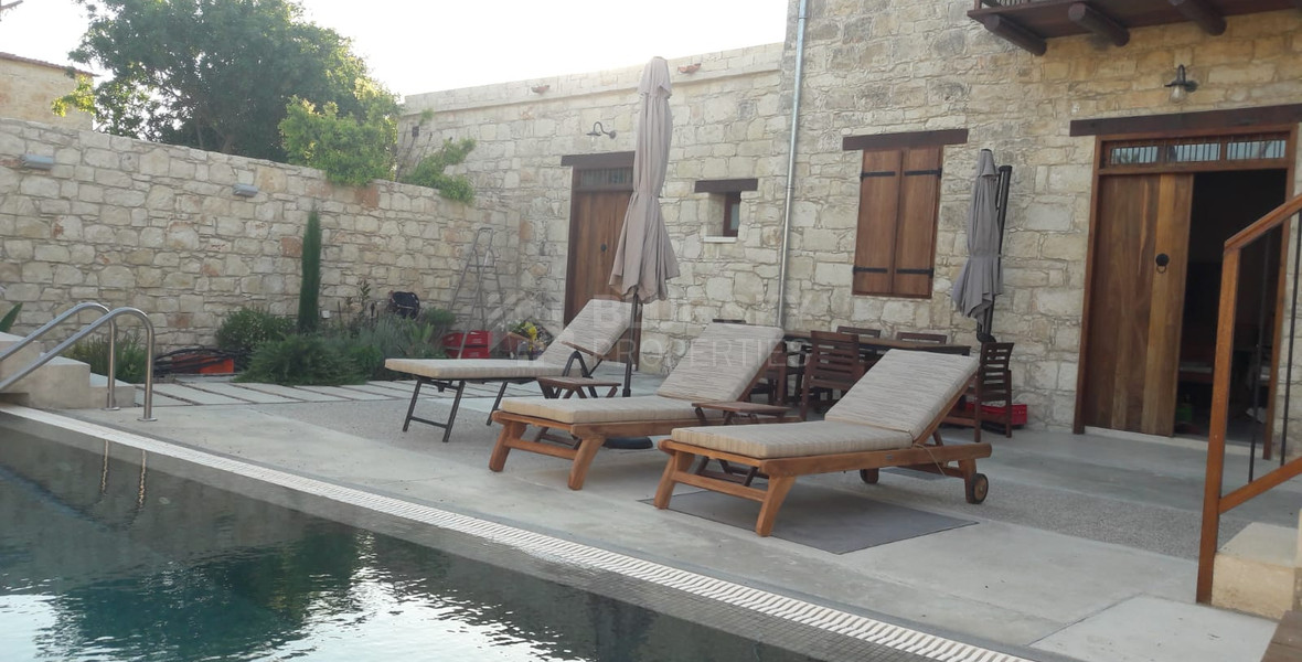 Charming two bedroom traditional villa for rent