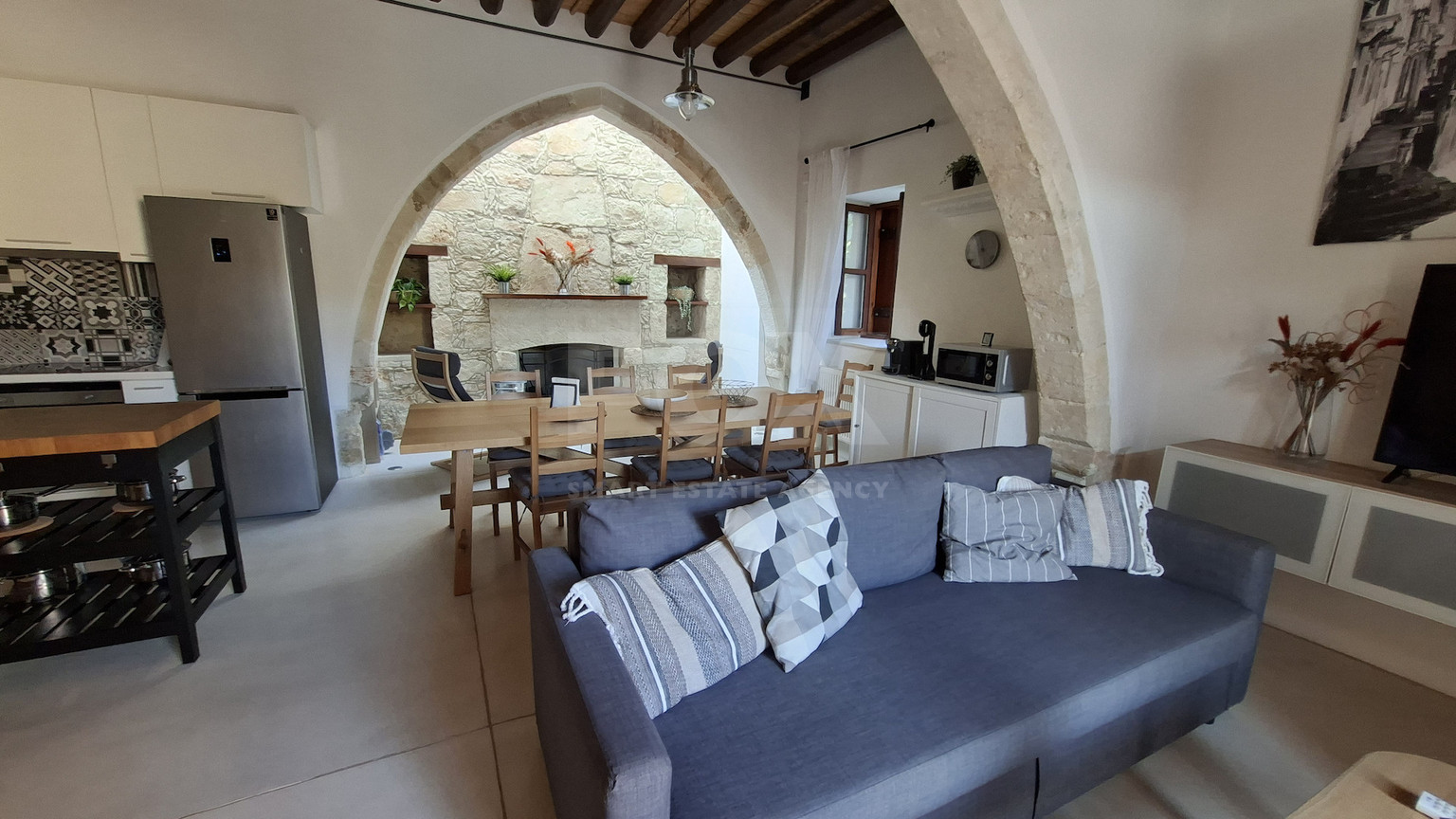 Charming three bedroom traditional villa for rent