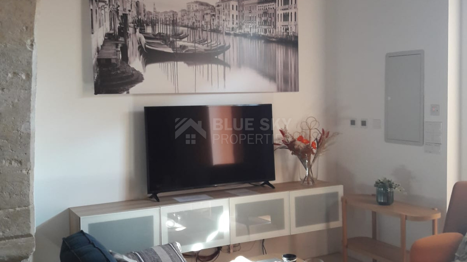 Charming three bedroom traditional villa for rent