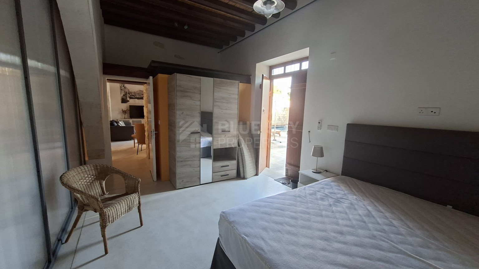 Charming three bedroom traditional villa for rent