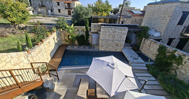 Charming three bedroom traditional villa for rent