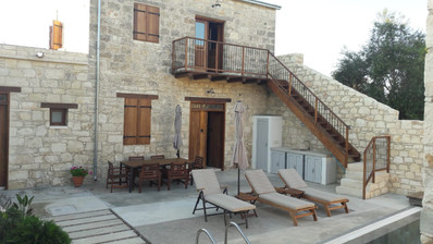 Charming three bedroom traditional villa for rent