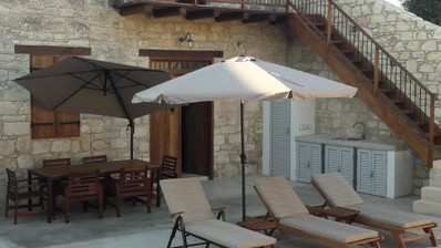 Charming three bedroom traditional villa for rent