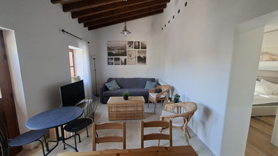 Charming three bedroom traditional villa for rent
