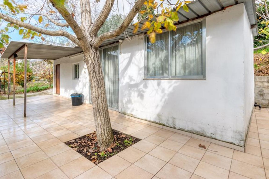 Charming 2-Bedroom Farmhouse on a Large Plot in Melini Village