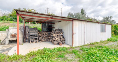 Charming 2-Bedroom Farmhouse on a Large Plot in Melini Village