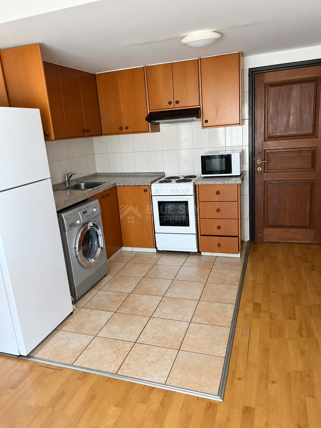 Fully Furnished two Bedroom Apartment for Rent in Agia Zoni, Limassol