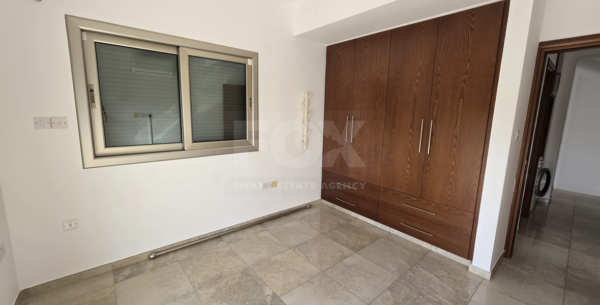 Spacious 3-Bedroom House With An Office & Separate Maids House For Rent  Near The Island School