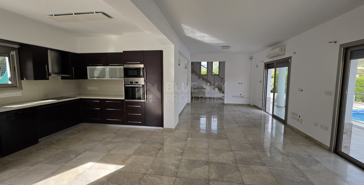 Spacious 3-Bedroom House With An Office & Separate Maids House For Rent  Near The Island School