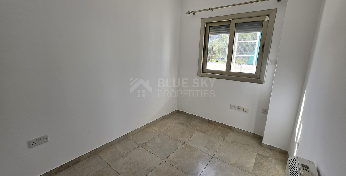 Spacious 3-Bedroom House With An Office & Separate Maids House For Rent  Near The Island School