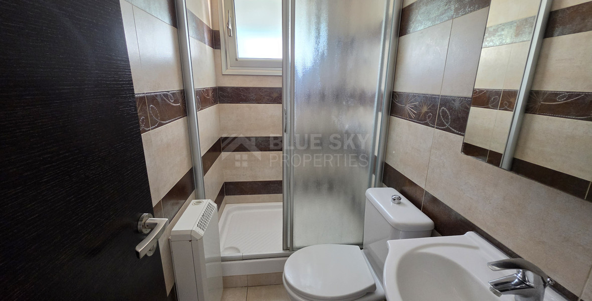 Spacious 3-Bedroom House With An Office & Separate Maids House For Rent  Near The Island School