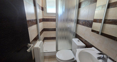 Spacious 3-Bedroom House With An Office & Separate Maids House For Rent  Near The Island School