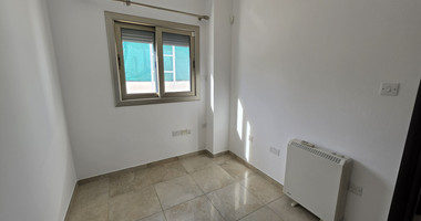 Spacious 3-Bedroom House With An Office & Separate Maids House For Rent  Near The Island School