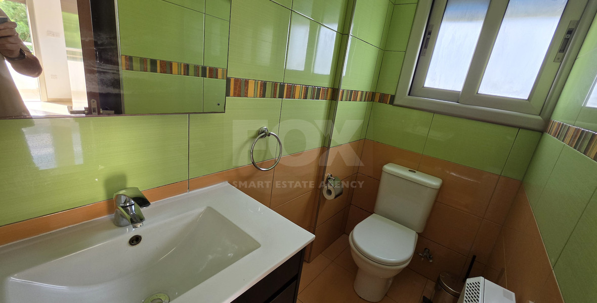 Spacious 3-Bedroom House With An Office & Separate Maids House For Rent  Near The Island School