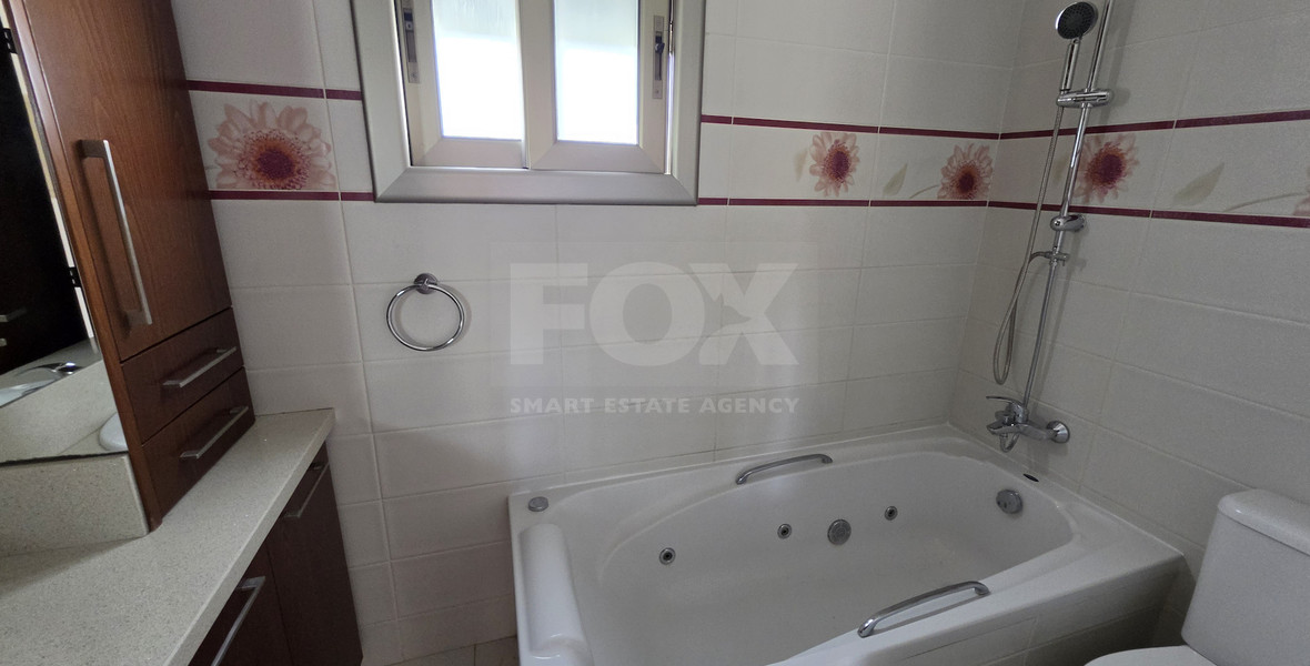 Spacious 3-Bedroom House With An Office & Separate Maids House For Rent  Near The Island School