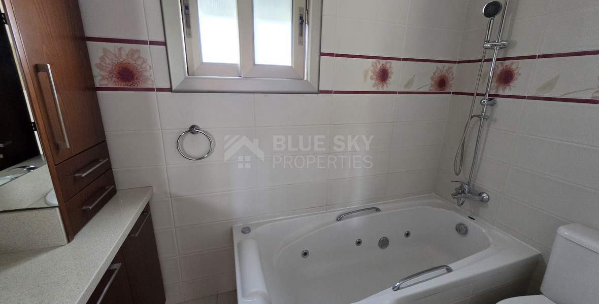 Spacious 3-Bedroom House With An Office & Separate Maids House For Rent  Near The Island School