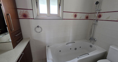 Spacious 3-Bedroom House With An Office & Separate Maids House For Rent  Near The Island School