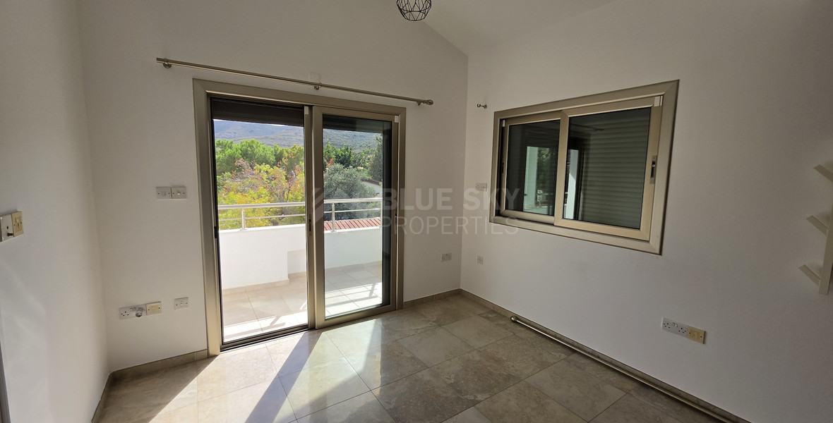 Spacious 3-Bedroom House With An Office & Separate Maids House For Rent  Near The Island School