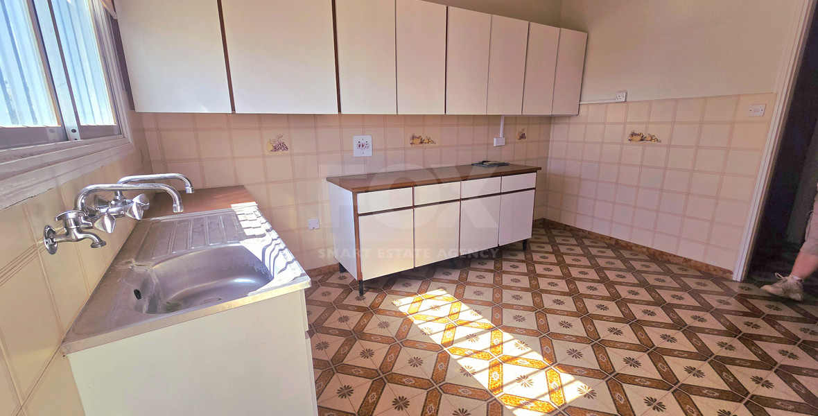 Spacious Two-Bedroom Upper-Floor Residence for Rent in Mesa Geitonia, Limassol