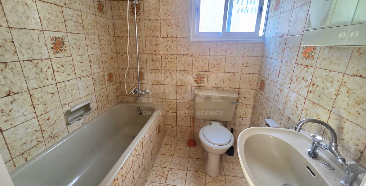 Spacious Two-Bedroom Upper-Floor Residence for Rent in Mesa Geitonia, Limassol