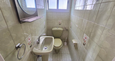 Spacious Two-Bedroom Upper-Floor Residence for Rent in Mesa Geitonia, Limassol