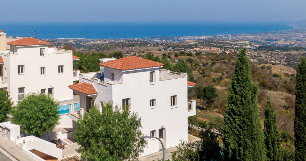 Studio with Private Roof Garden & Sea Views | Exclusive Coastal Living for sale