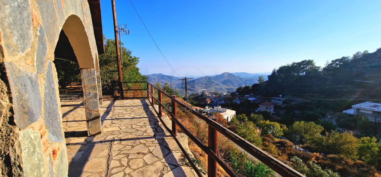 Charming Bungalow in Zoopigi, Limassol District – Mountain & Vineyard Views