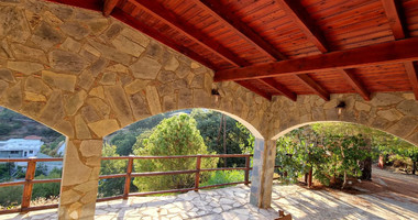 Charming Bungalow in Zoopigi, Limassol District – Mountain & Vineyard Views