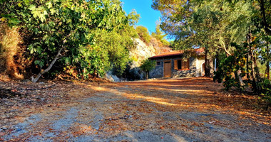 Charming Bungalow in Zoopigi, Limassol District – Mountain & Vineyard Views