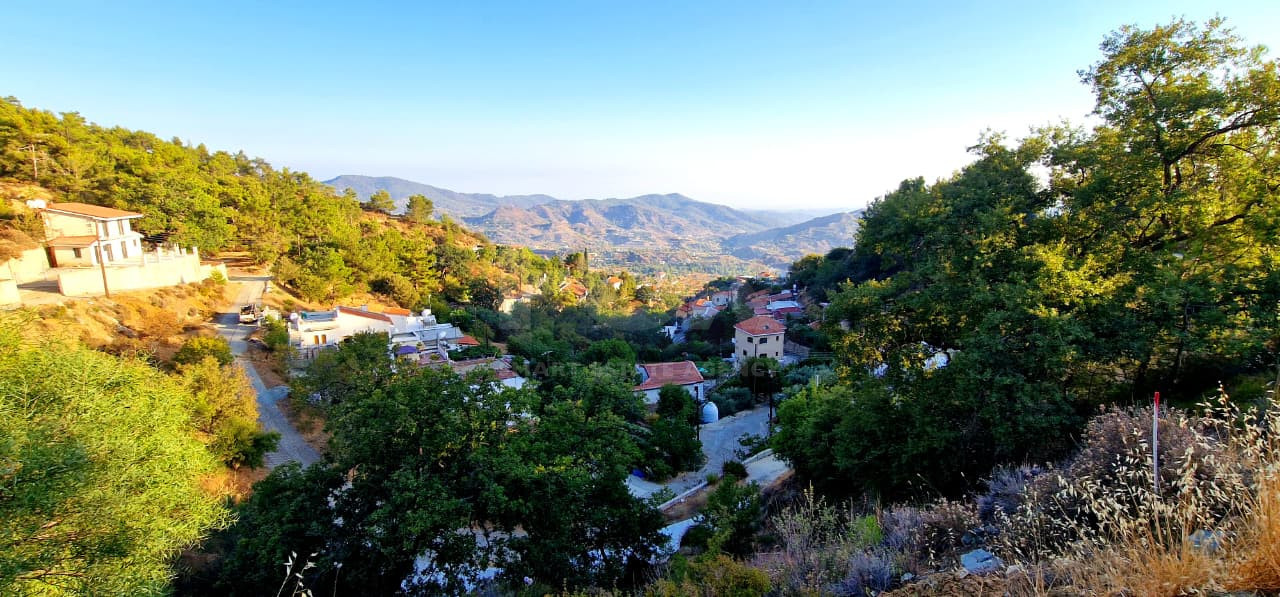 Charming Bungalow in Zoopigi, Limassol District – Mountain & Vineyard Views