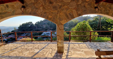 Charming Bungalow in Zoopigi, Limassol District – Mountain & Vineyard Views