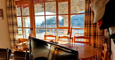 Charming Bungalow in Zoopigi, Limassol District – Mountain & Vineyard Views