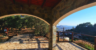 Charming Bungalow in Zoopigi, Limassol District – Mountain & Vineyard Views