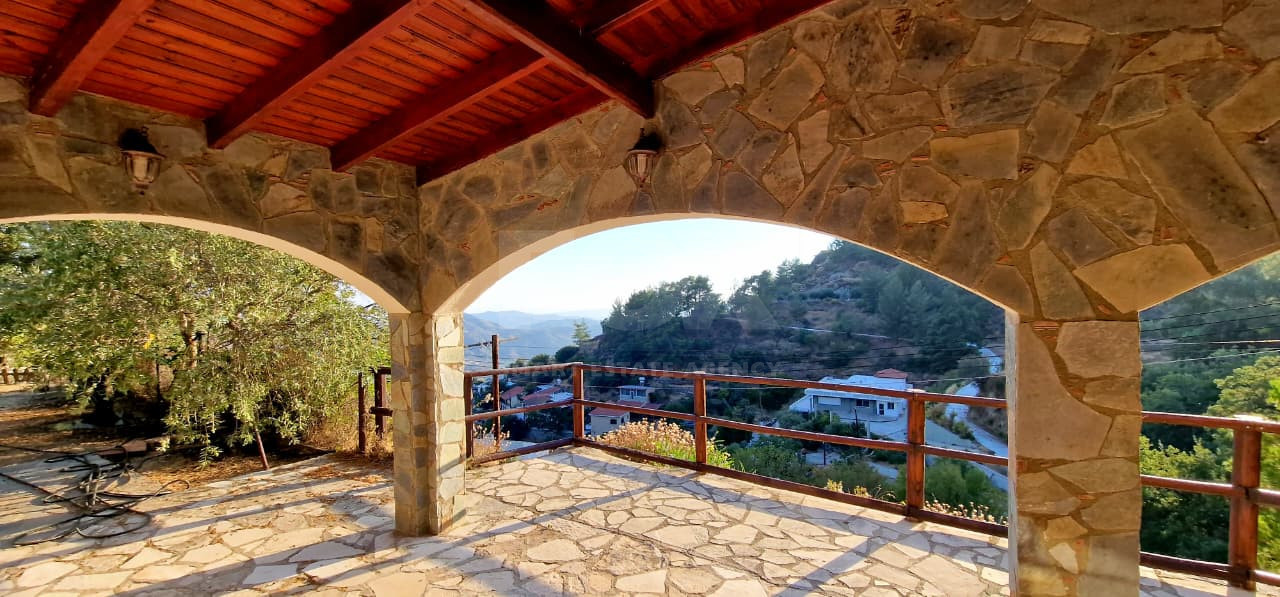 Charming Bungalow in Zoopigi, Limassol District – Mountain & Vineyard Views