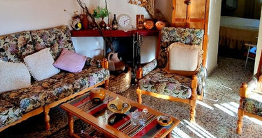 Charming Bungalow in Zoopigi, Limassol District – Mountain & Vineyard Views